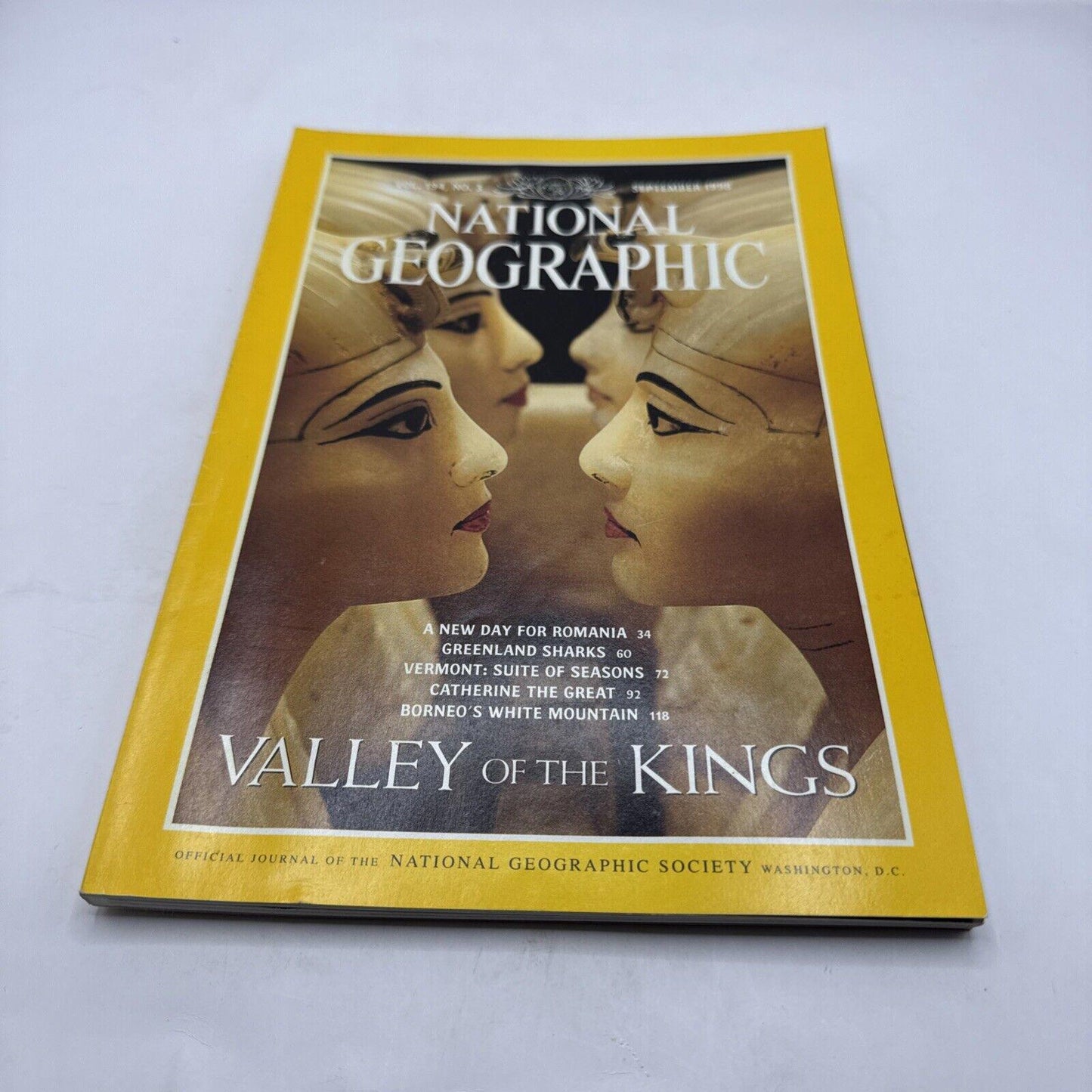 National Geographic September 1998 Valley of the Kings, Romania, Sharks, Vermont