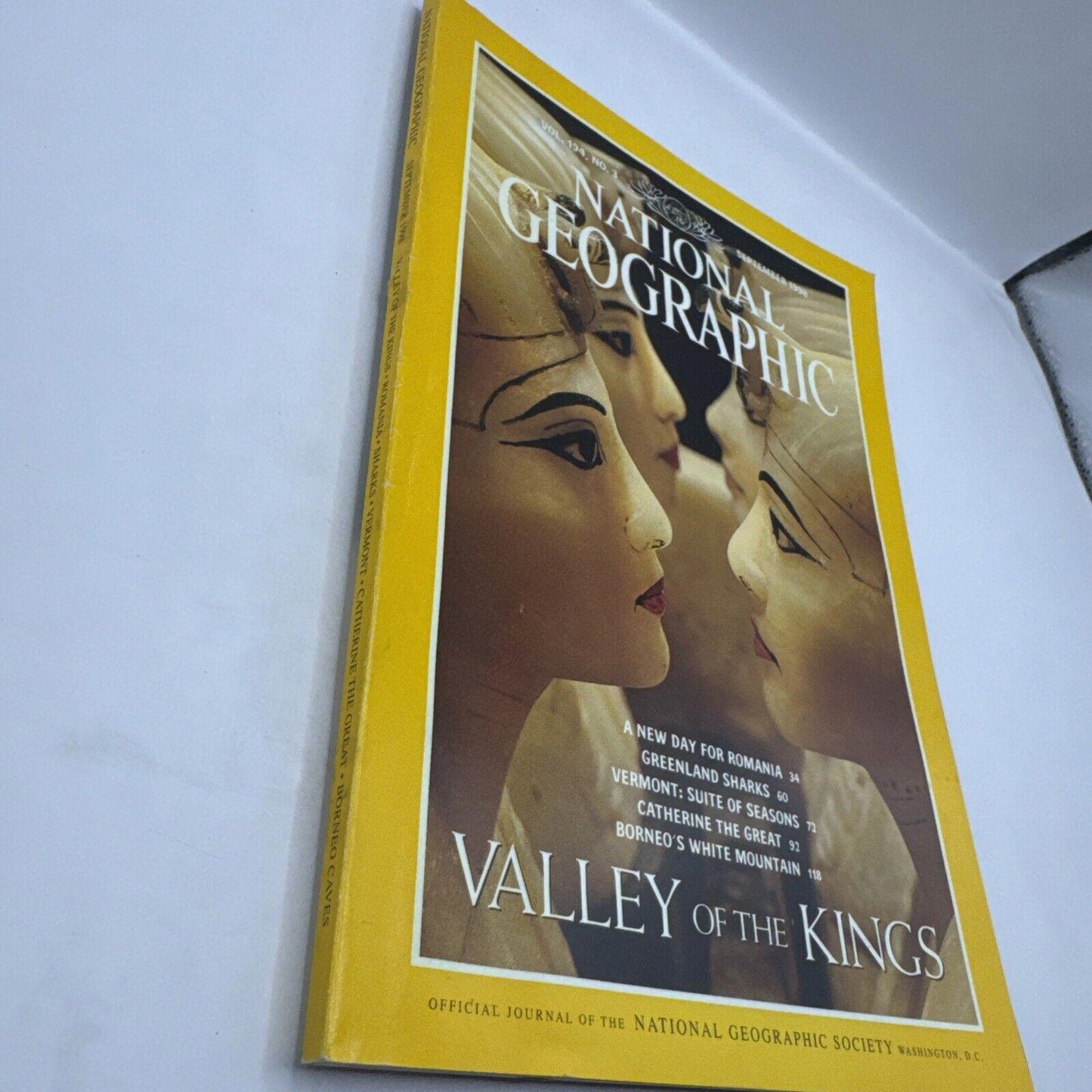 National Geographic September 1998 Valley of the Kings, Romania, Sharks, Vermont
