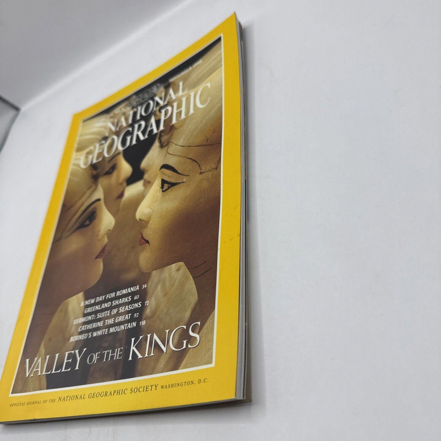 National Geographic September 1998 Valley of the Kings, Romania, Sharks, Vermont